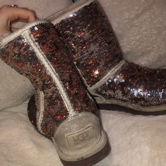changing sparkly ugg boots - Picture 2 of 2